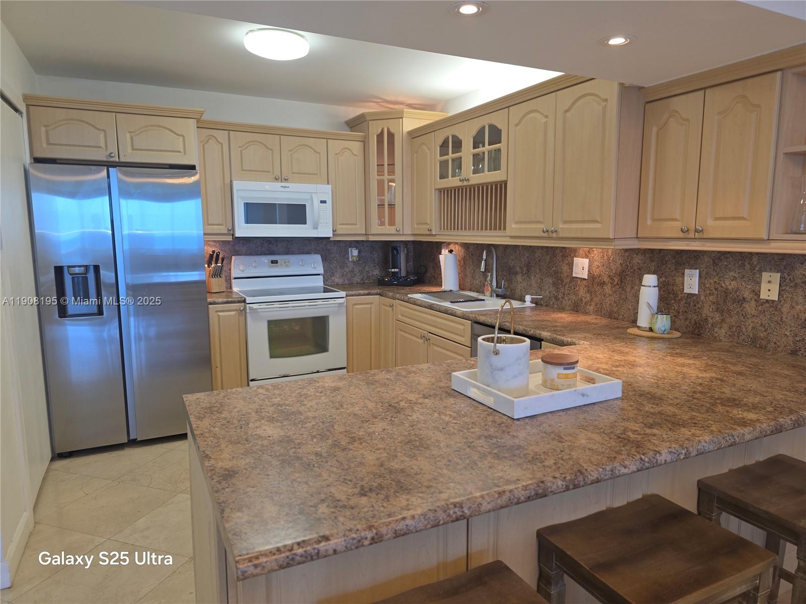 3725 S Ocean Dr 1401 Property Photo 27