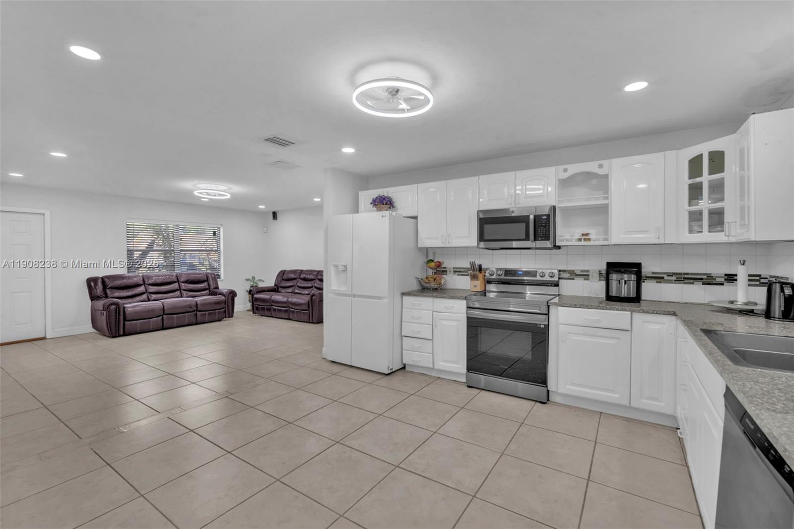 1821 Sw 98th Ter Property Photo 11