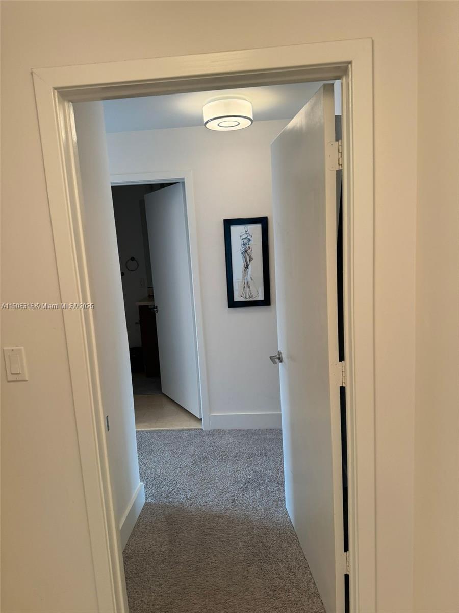 79 Sw 12th St 4012-s Property Photo 14
