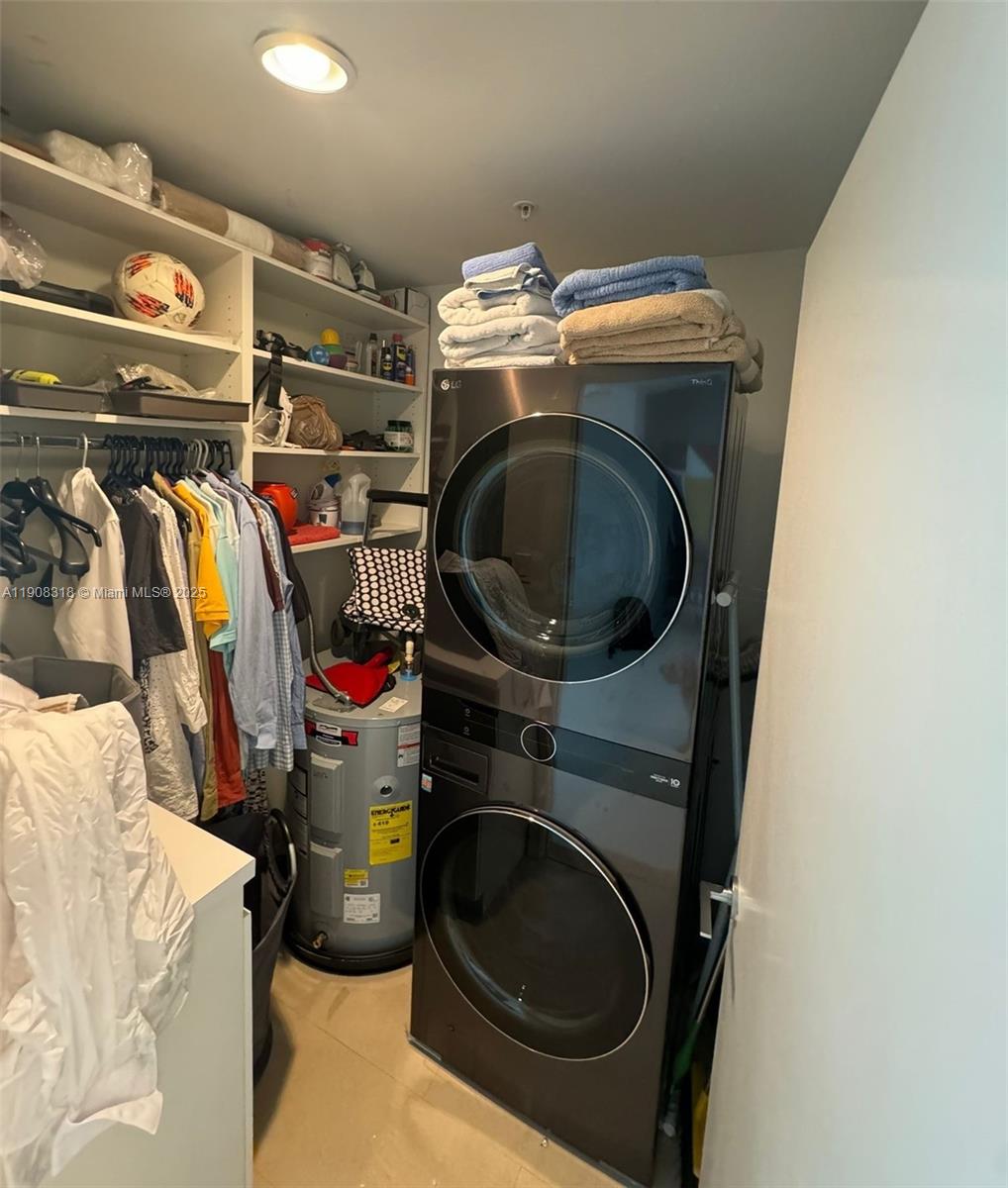 79 Sw 12th St 4012-s Property Photo 19