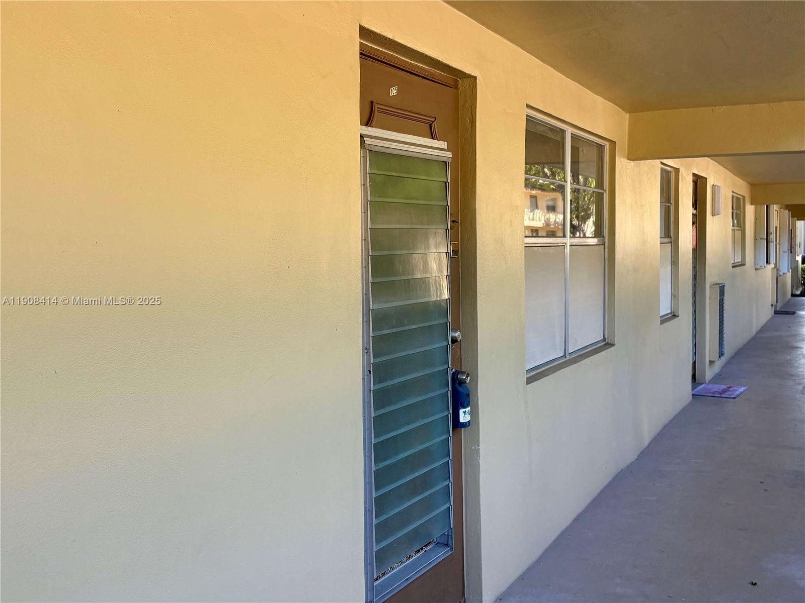 7310 Nw 1st St 105 Property Photo 6