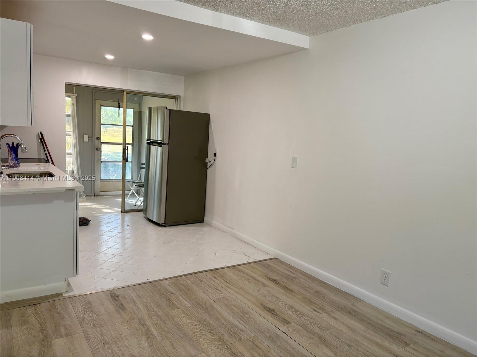 7310 Nw 1st St 105 Property Photo 23