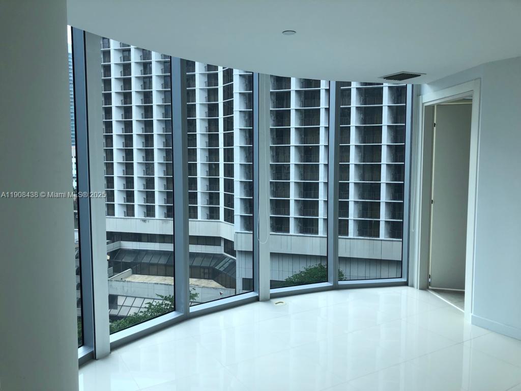 200 Biscayne Boulevard Way 902 Property Photo 2