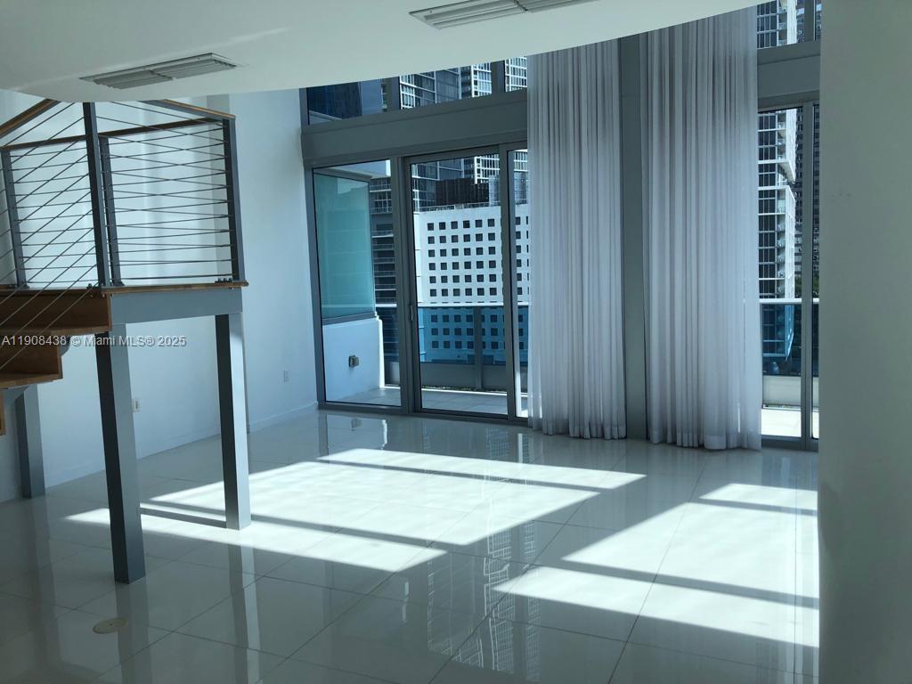 200 Biscayne Boulevard Way 902 Property Photo 3