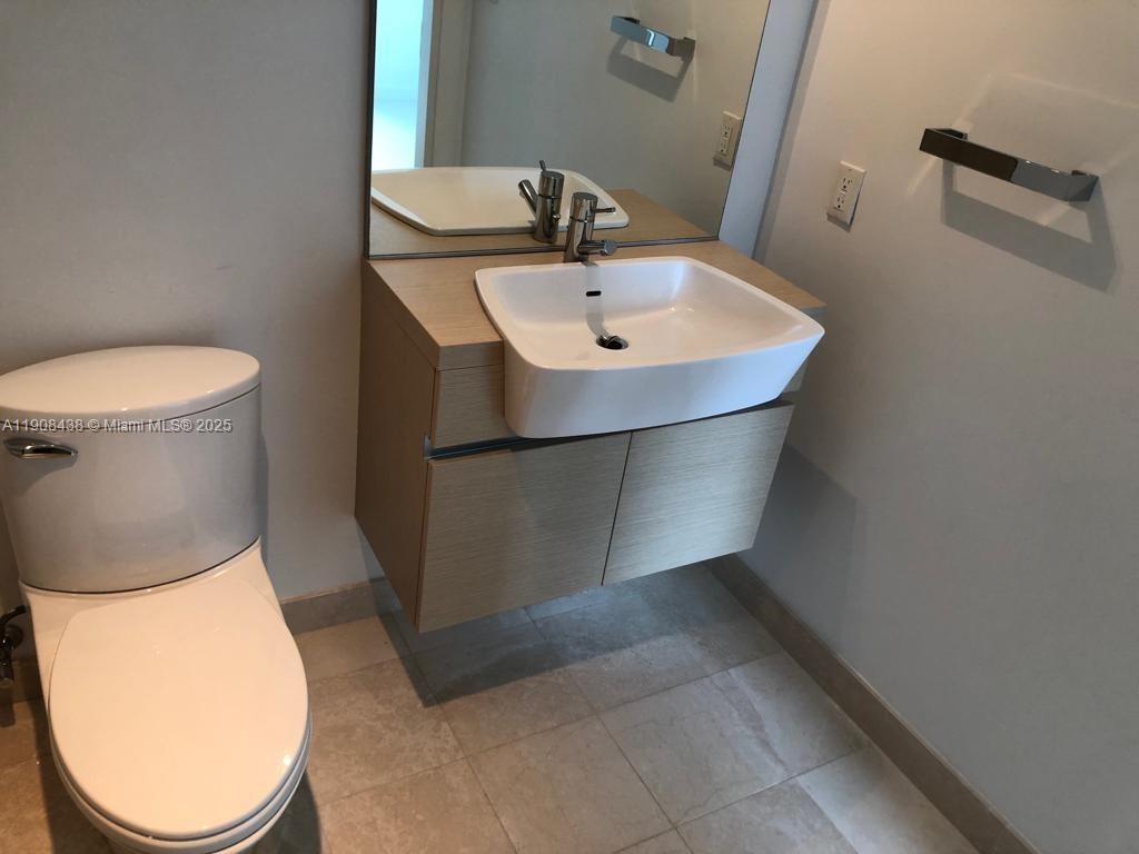 200 Biscayne Boulevard Way 902 Property Photo 9