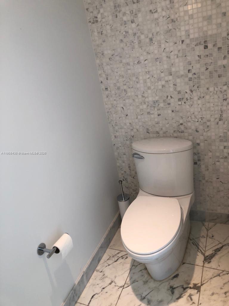 200 Biscayne Boulevard Way 902 Property Photo 16