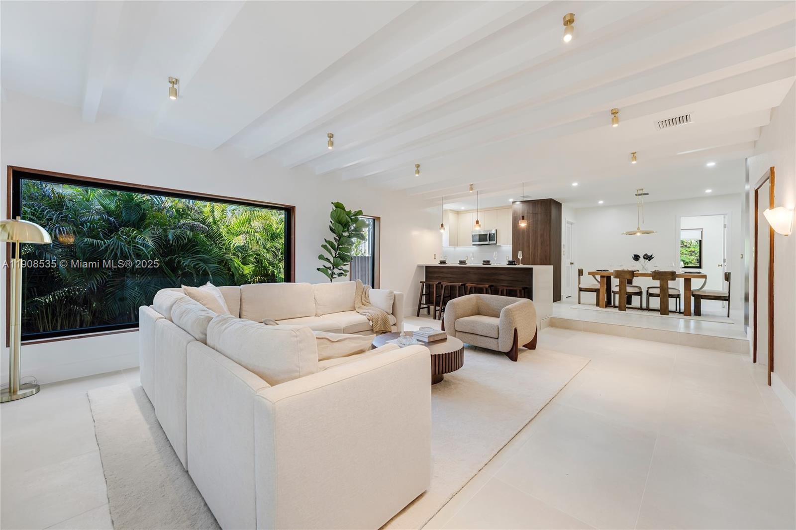 1244 Sw 14th St Property Photo 1