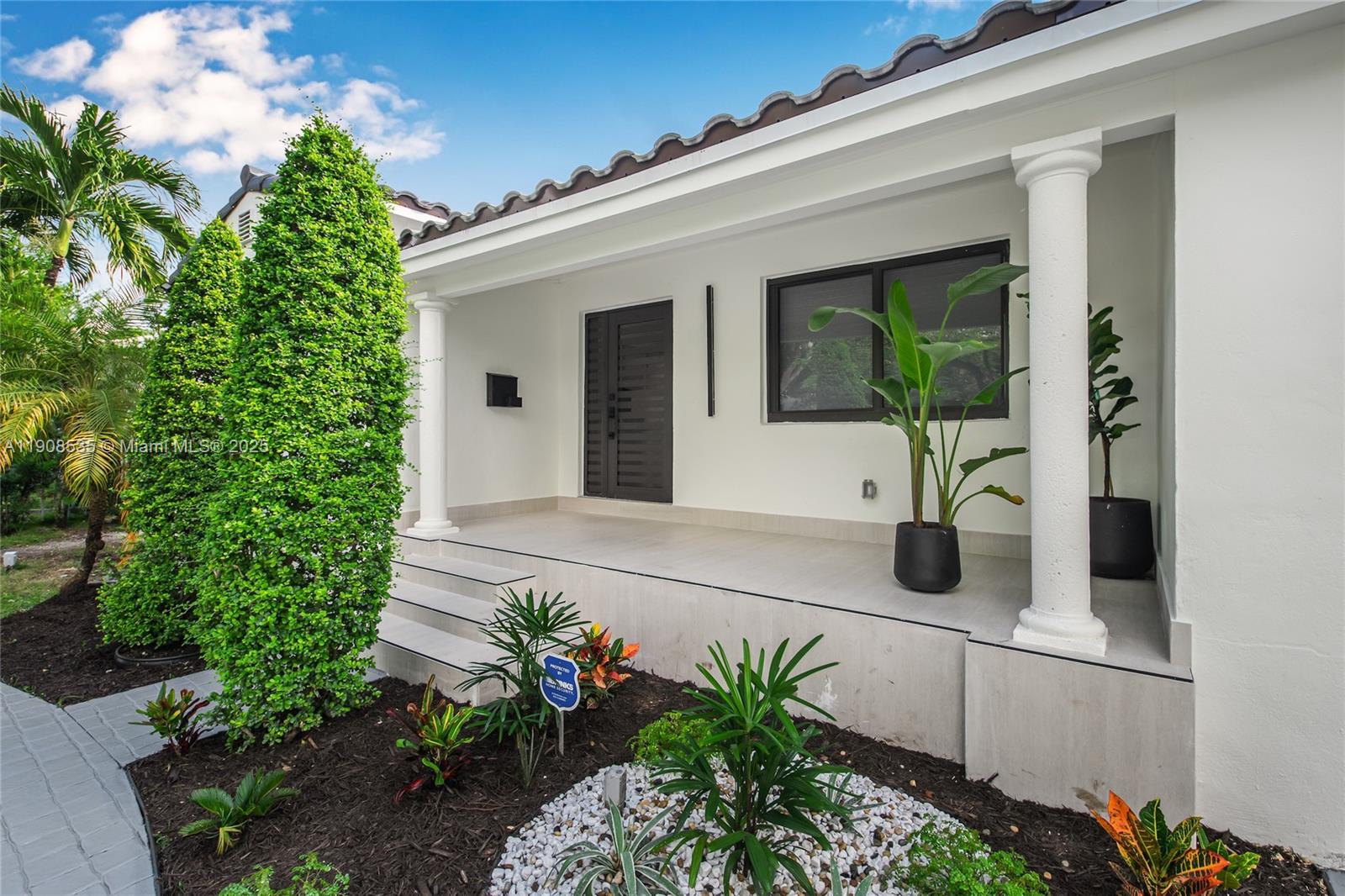 1244 Sw 14th St Property Photo 4