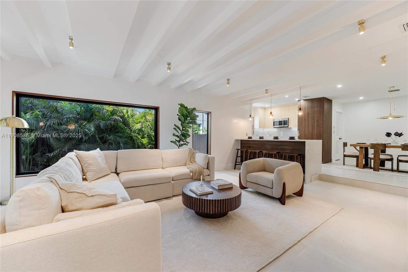 1244 Sw 14th St Property Photo 5