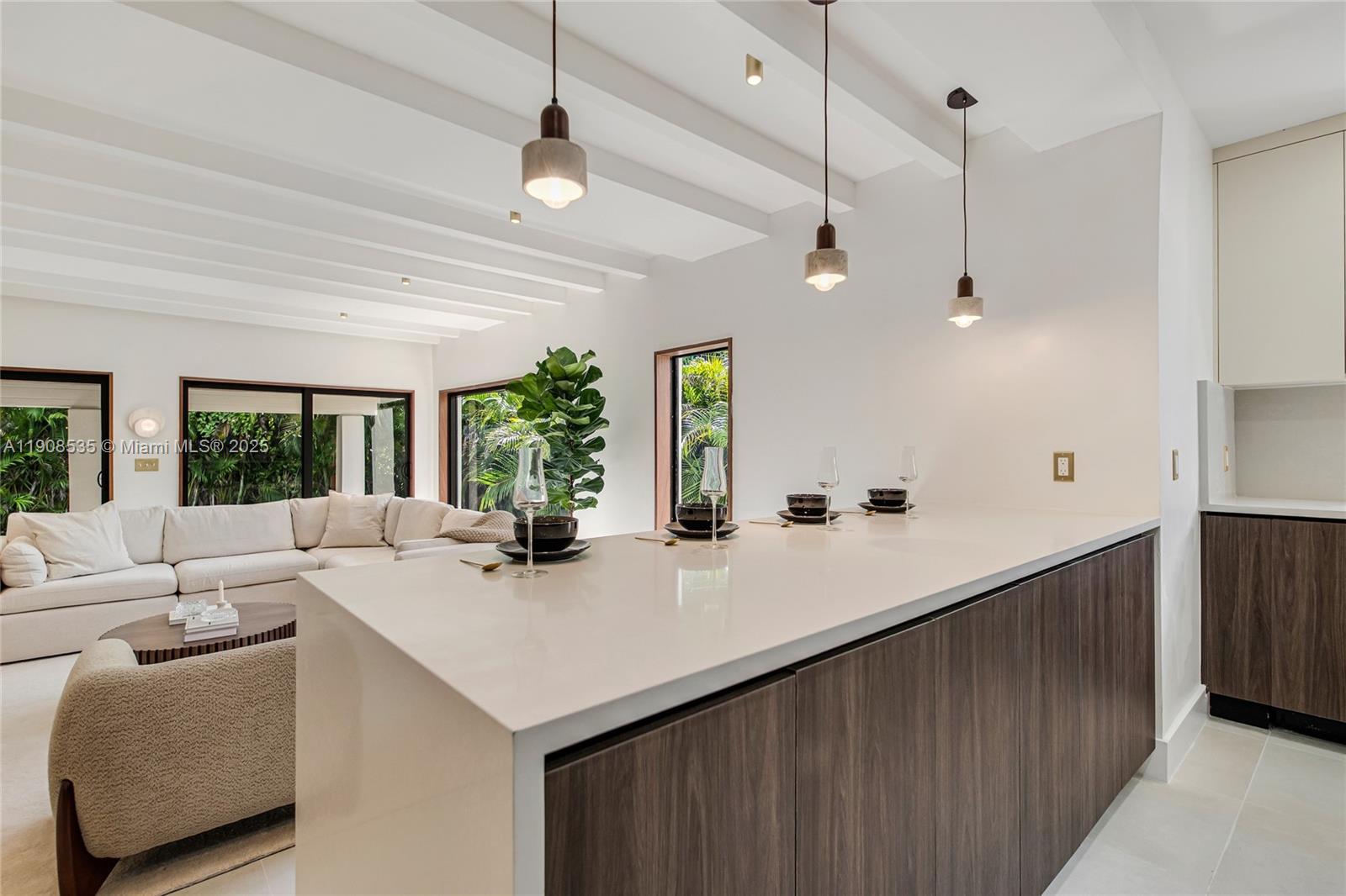 1244 Sw 14th St Property Photo 9