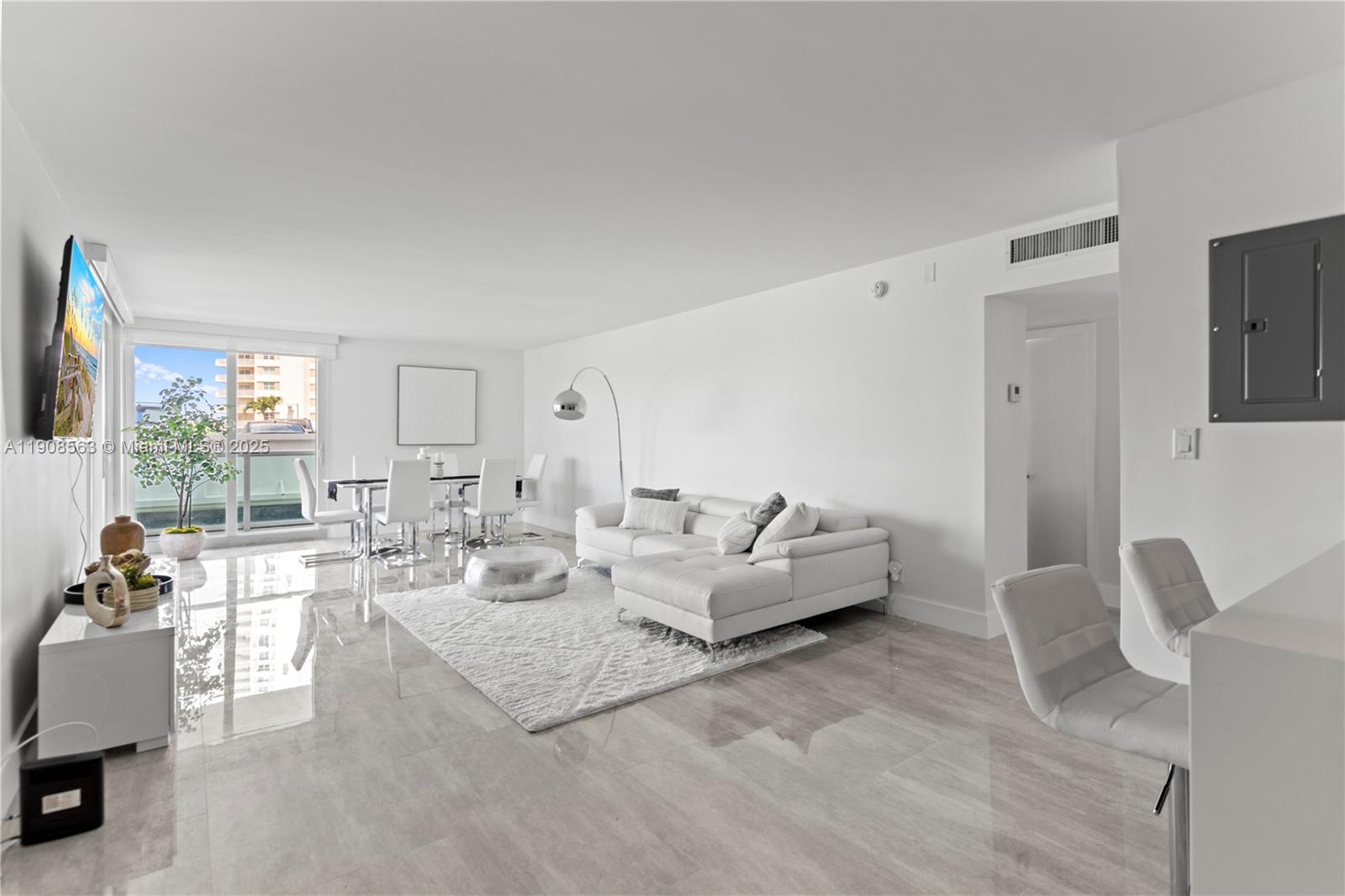 100 Bayview Dr 227 Property Photo 14