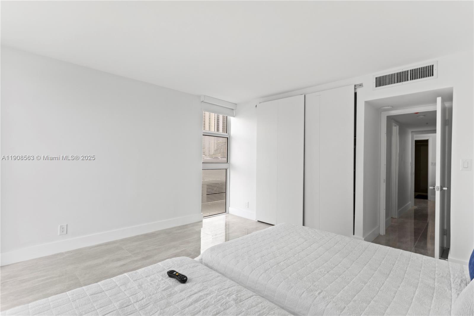 100 Bayview Dr 227 Property Photo 27