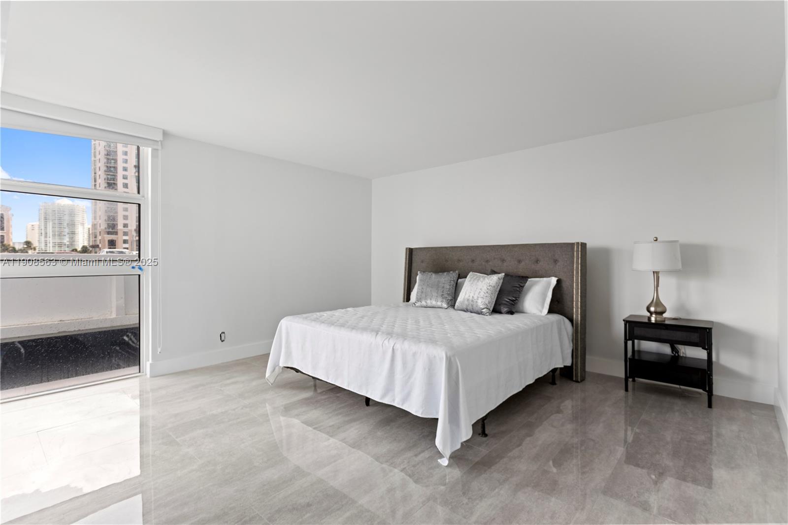100 Bayview Dr 227 Property Photo 28