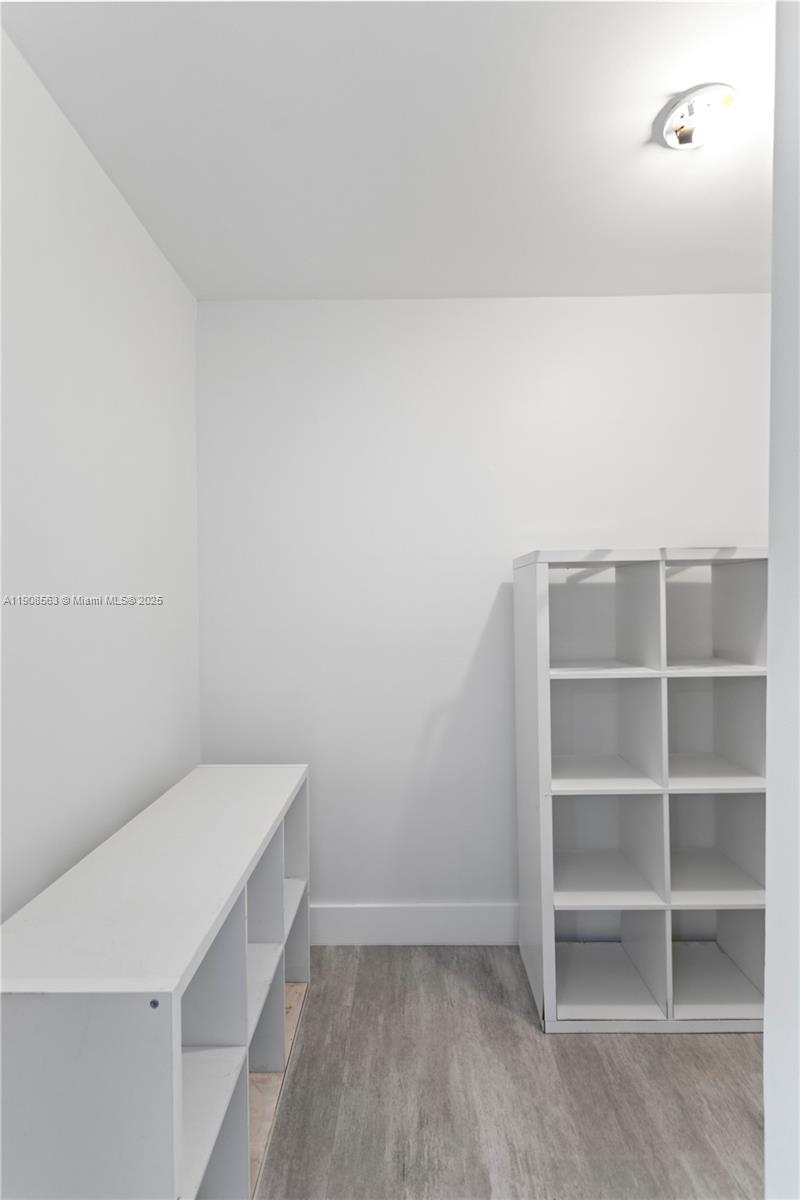 100 Bayview Dr 227 Property Photo 34