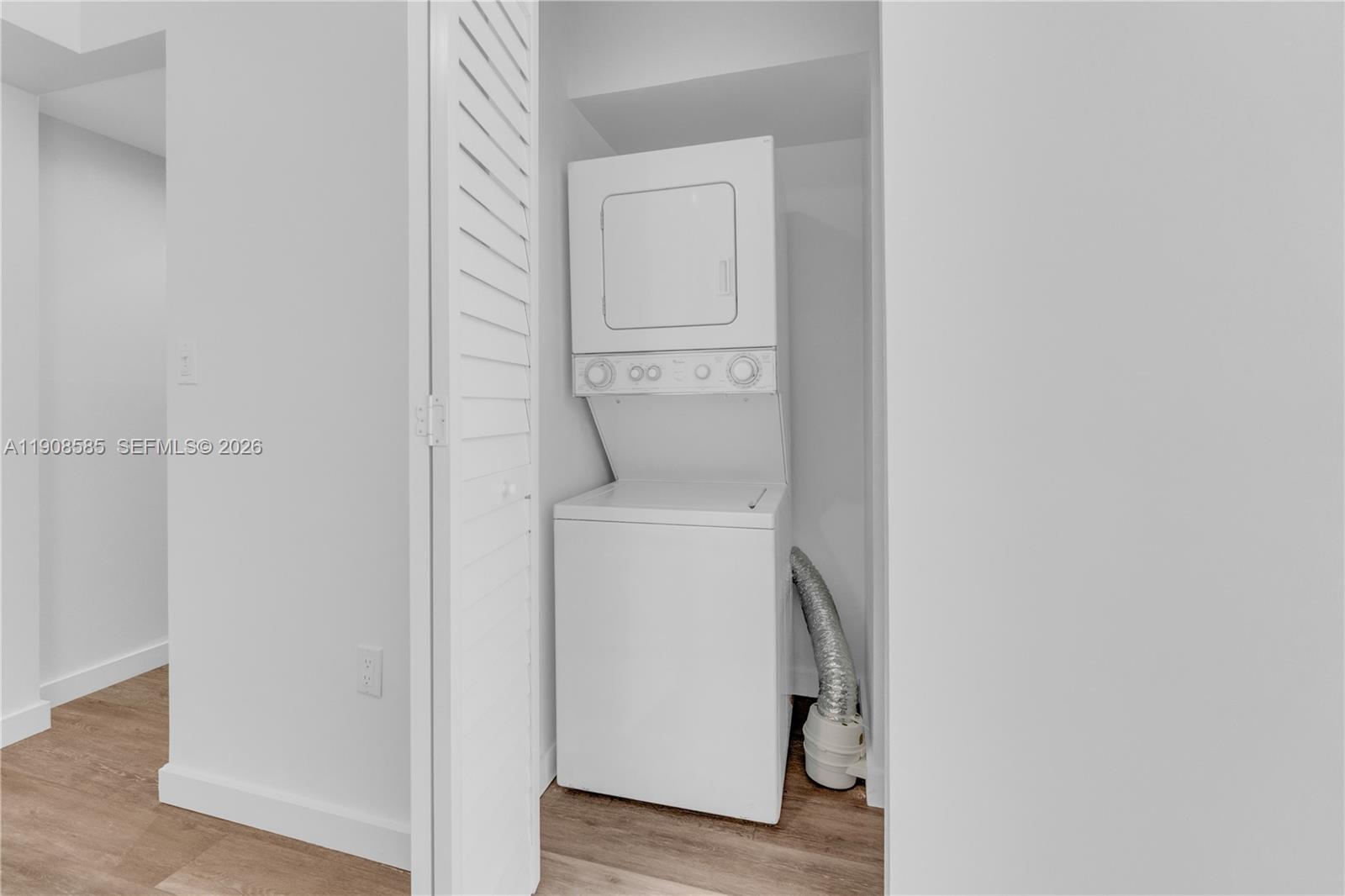 4709 Nw 7th St 204-9 Property Photo 10