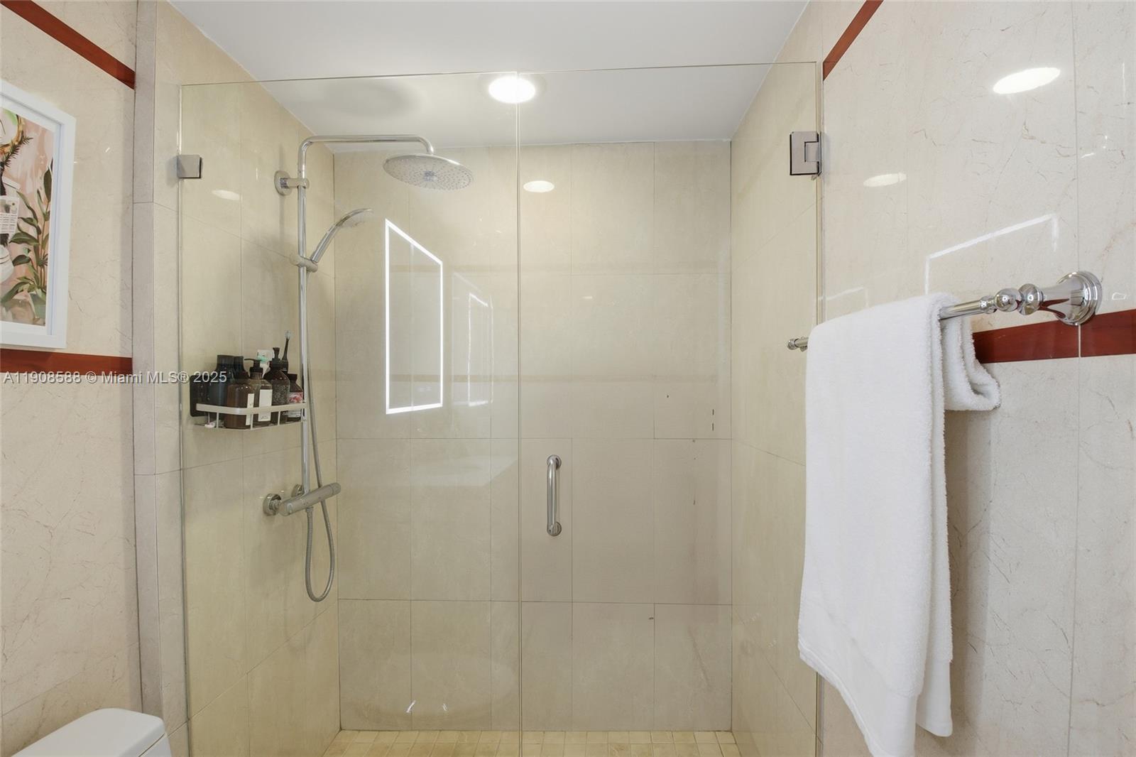 110 Washington Ave 2420 Property Photo 16