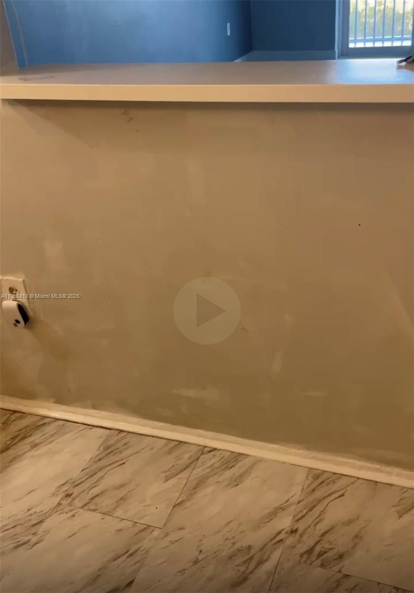 16851 Ne 23rd Ave A-519 Property Photo 5