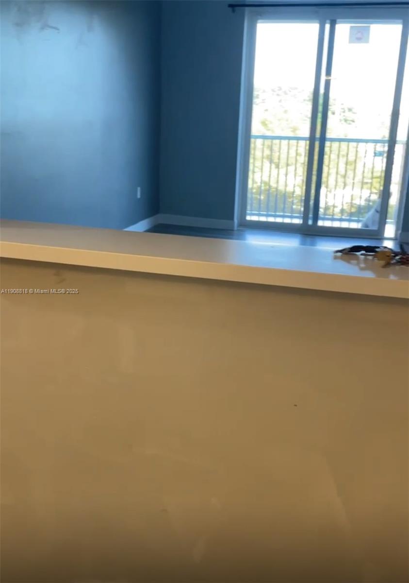 16851 Ne 23rd Ave A-519 Property Photo 6