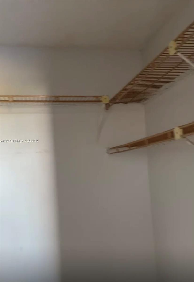 16851 Ne 23rd Ave A-519 Property Photo 8