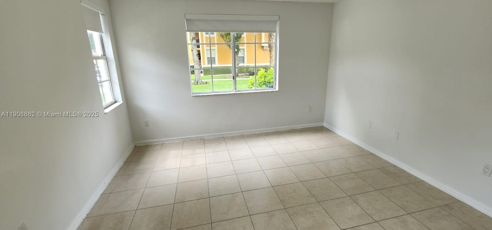 A11908862 Property Photo 8