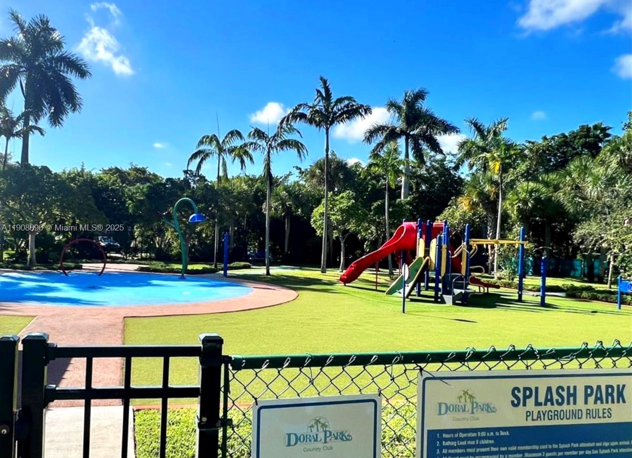 10253 Nw 52nd Ln Property Photo 8