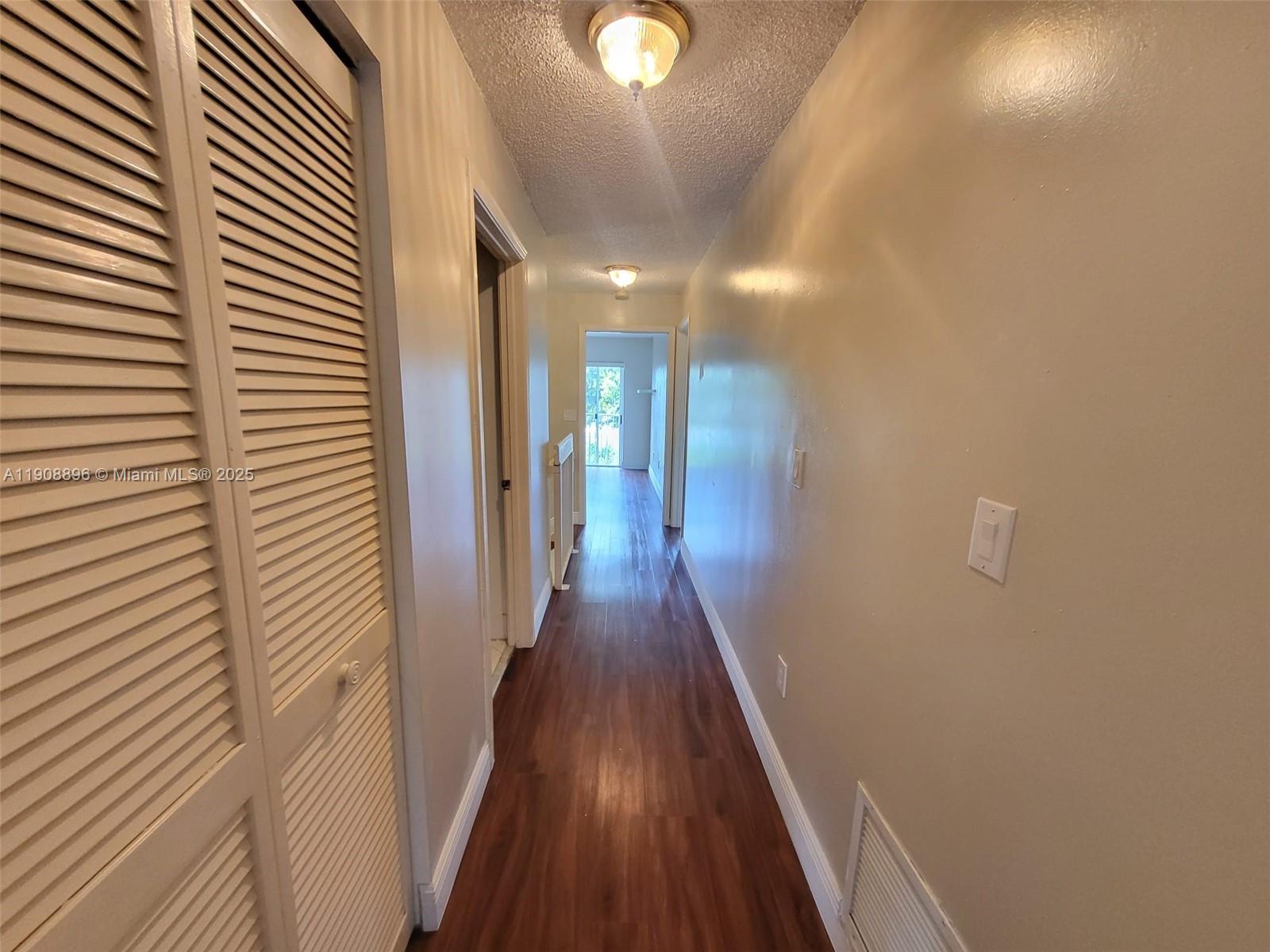 10253 Nw 52nd Ln Property Photo 18