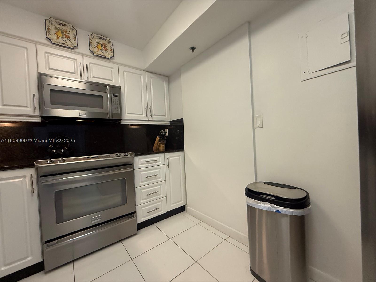9511 Collins Ave 1208 Property Photo 16