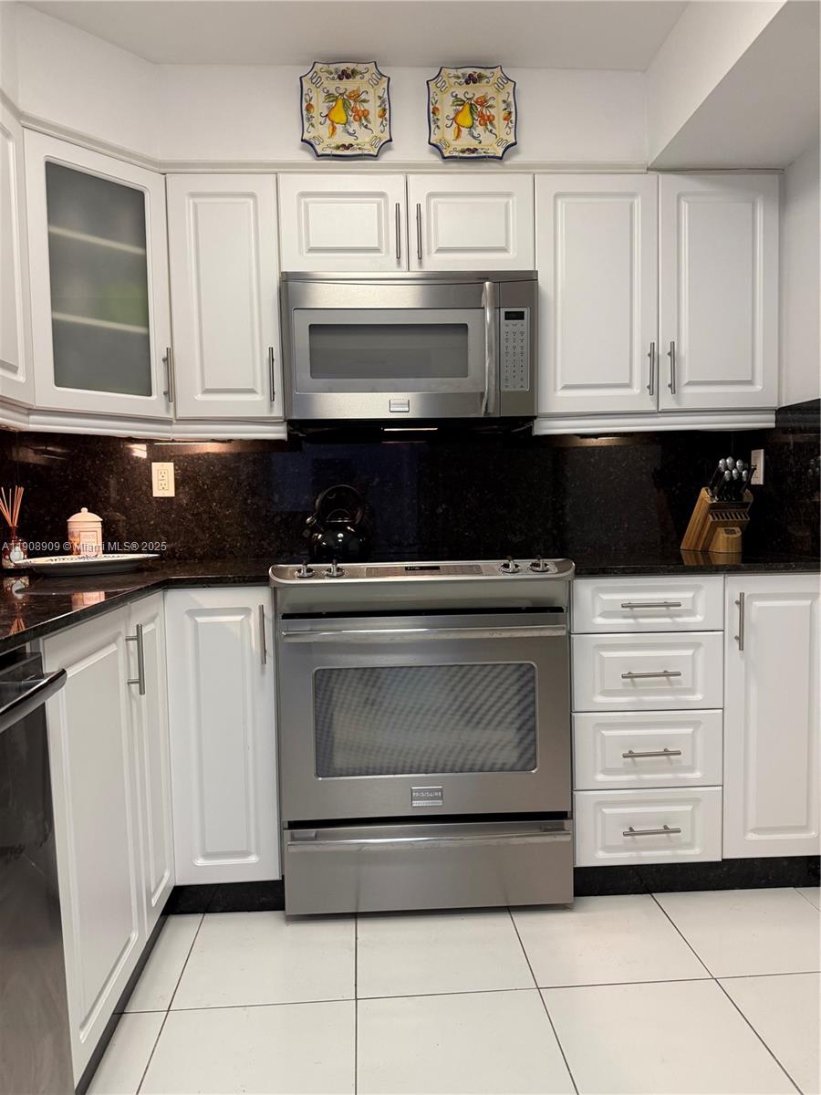 9511 Collins Ave 1208 Property Photo 17
