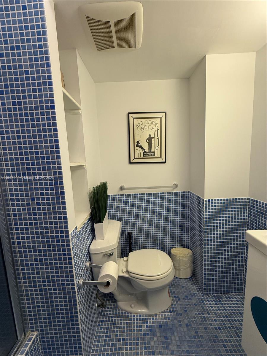 9511 Collins Ave 1208 Property Photo 28