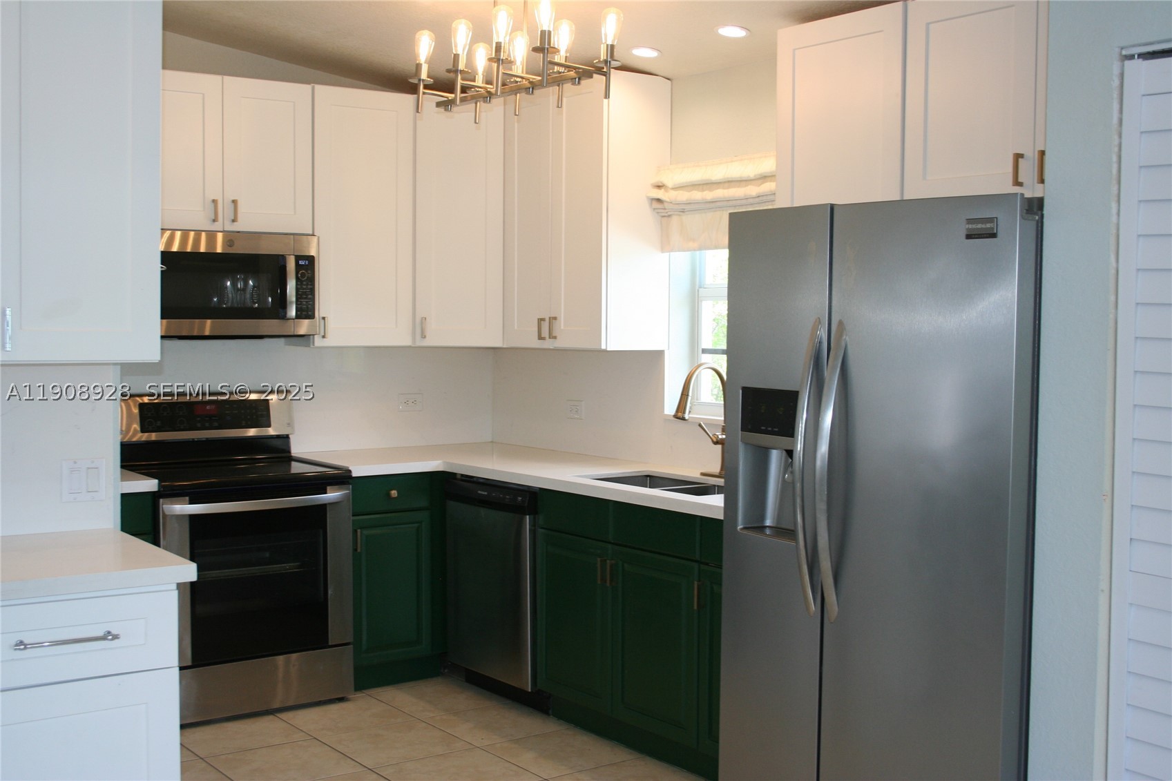 150 Peace Ave Property Photo 9