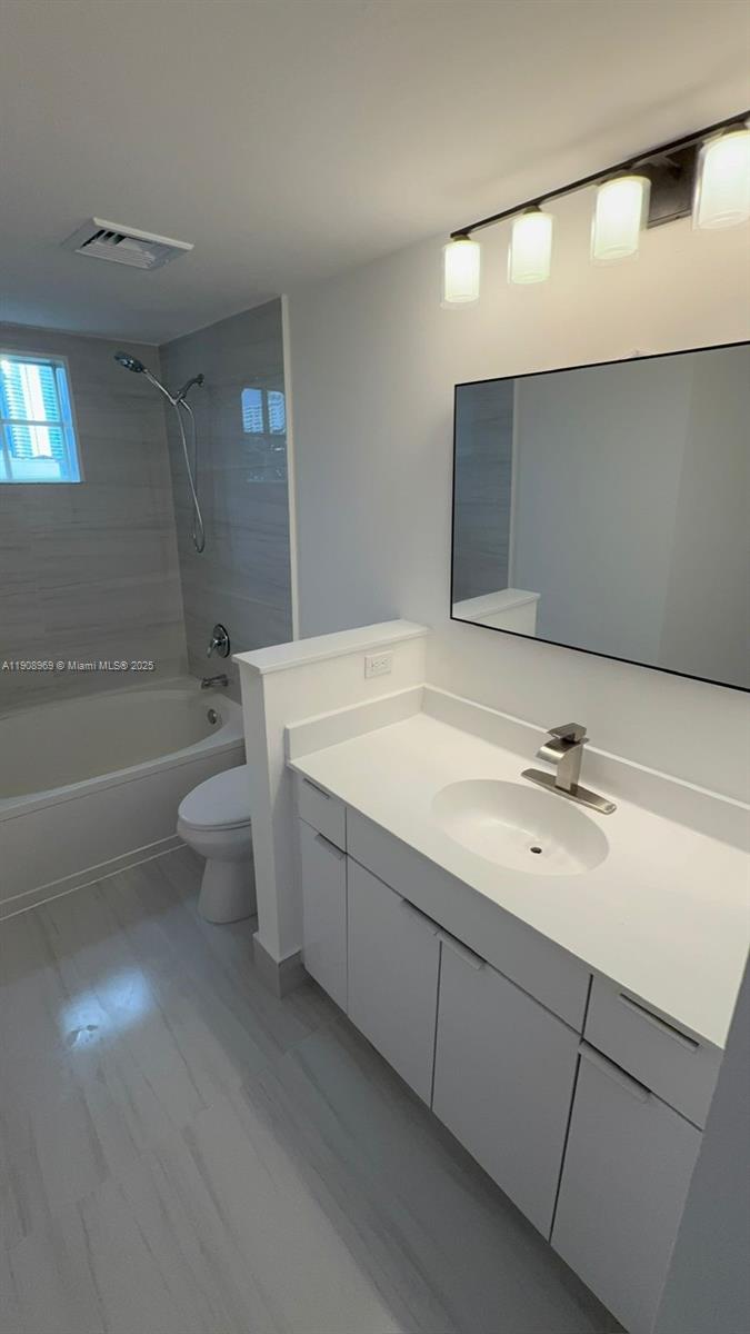 17100 N Bay Rd 1617 Property Photo 11