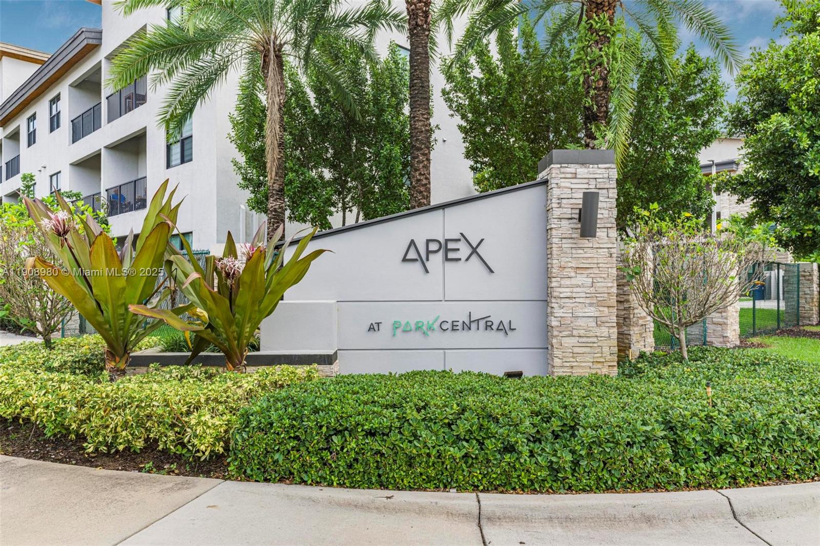 7865 Nw 104th Ave 33 Property Photo 2