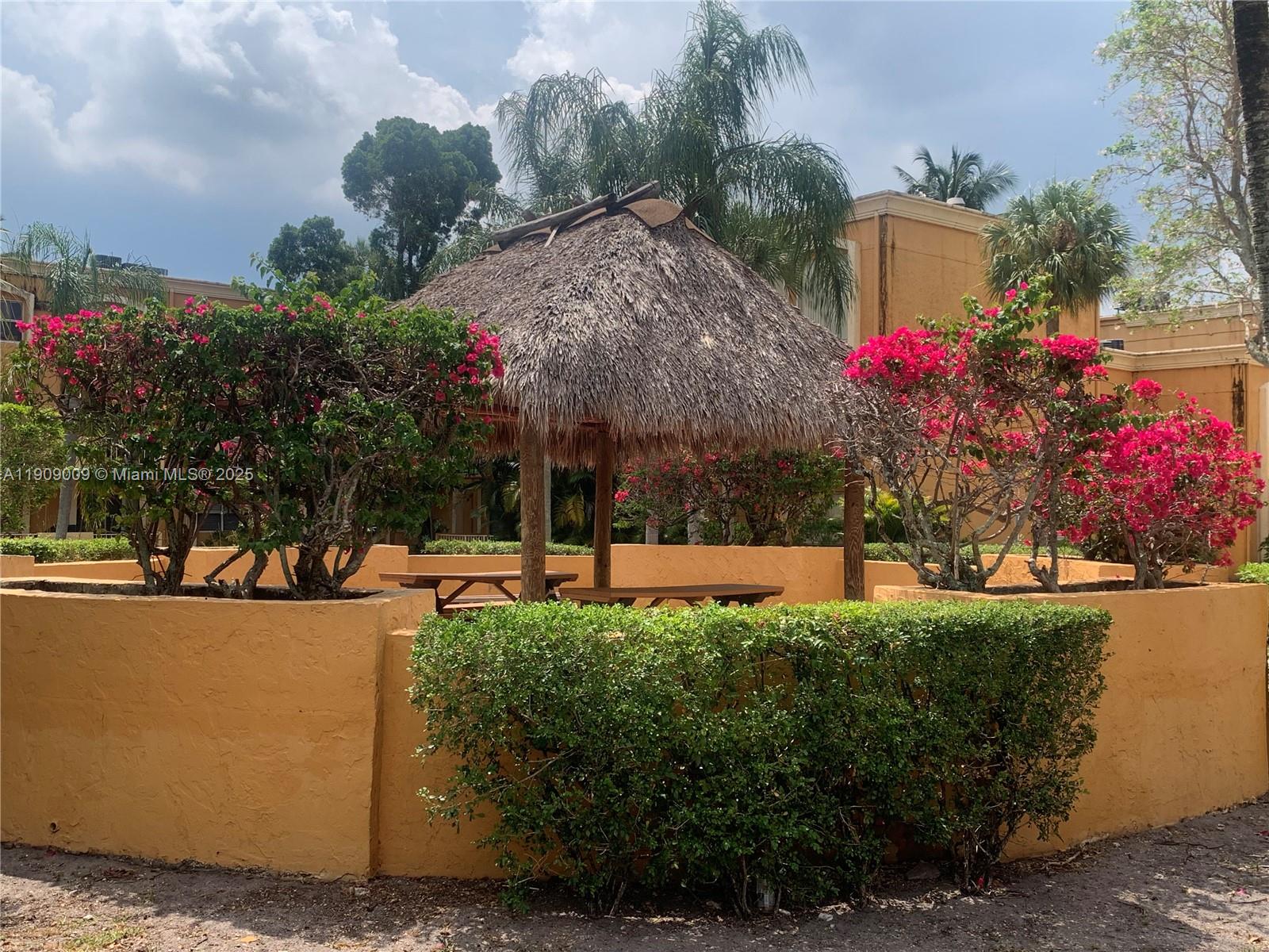 17911 Nw 68th Ave O210 Property Photo 36