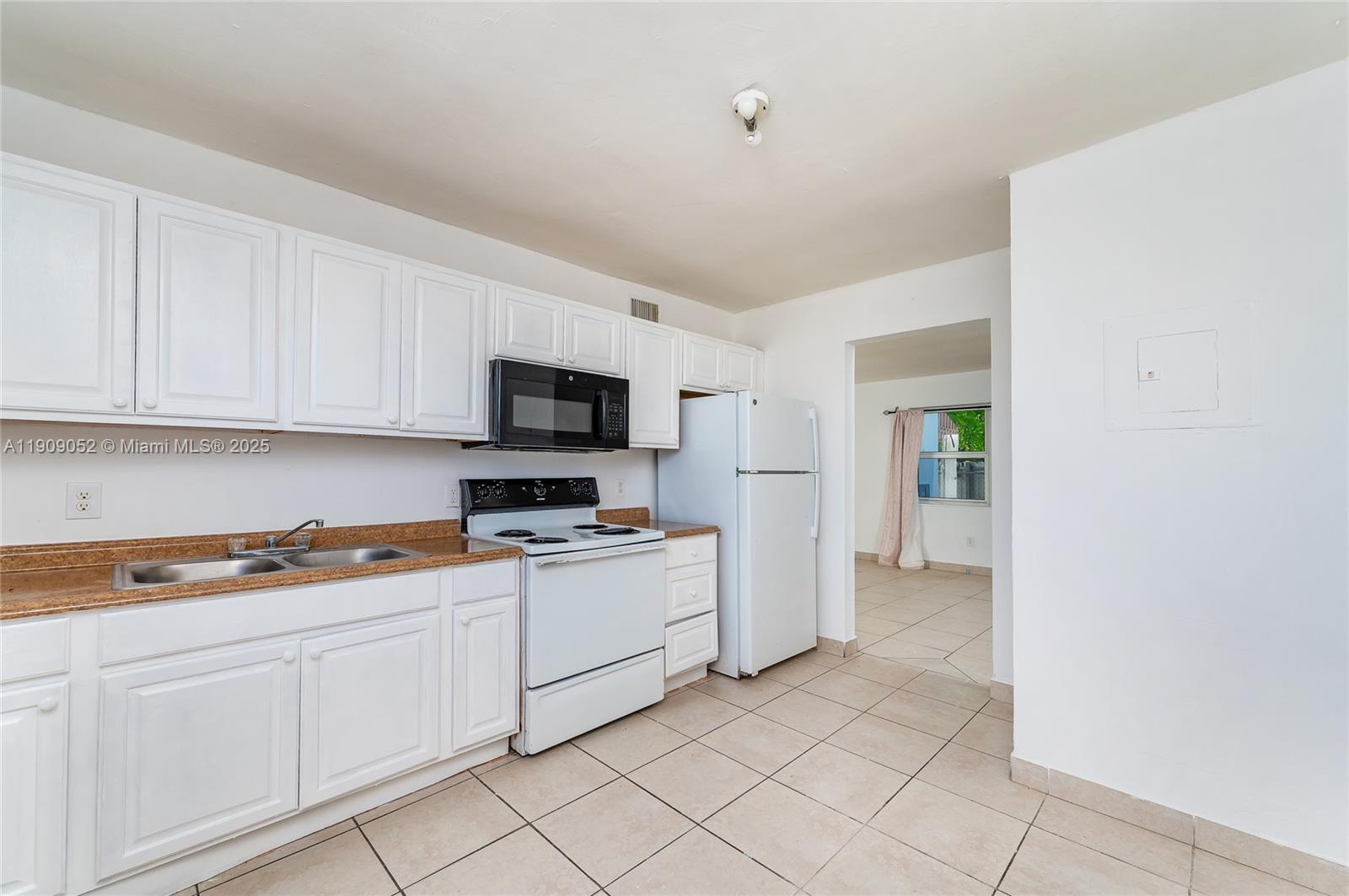 520 Sw Krome Ter Property Photo 8