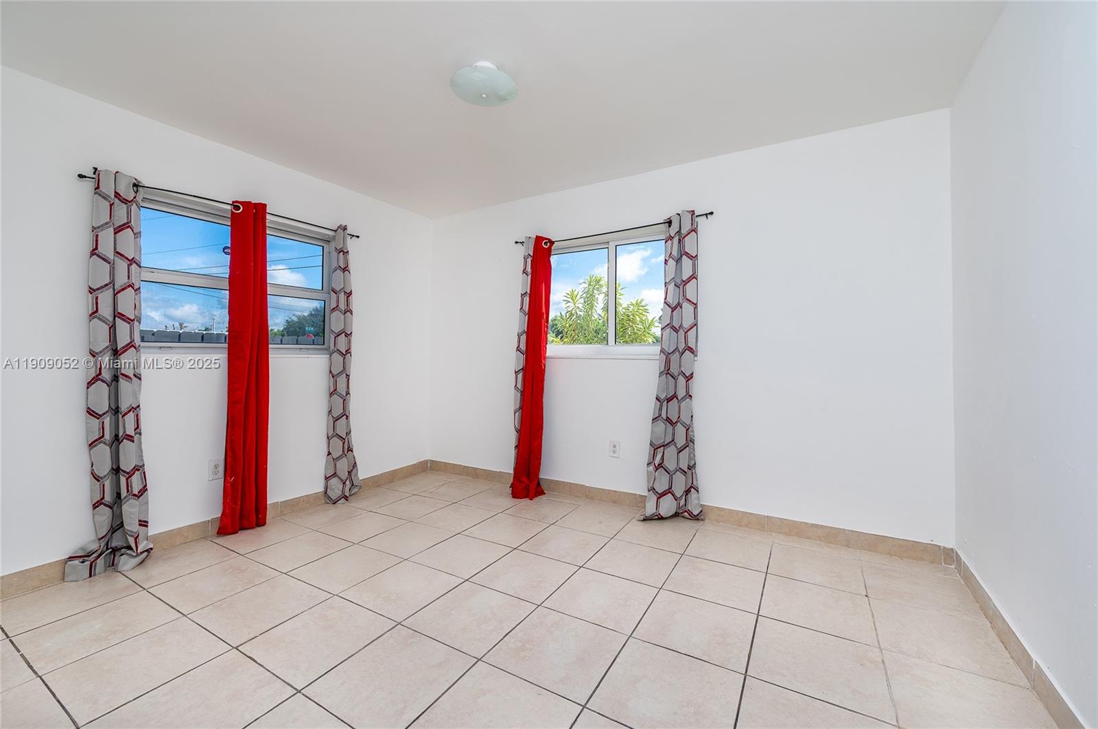 520 Sw Krome Ter Property Photo 9