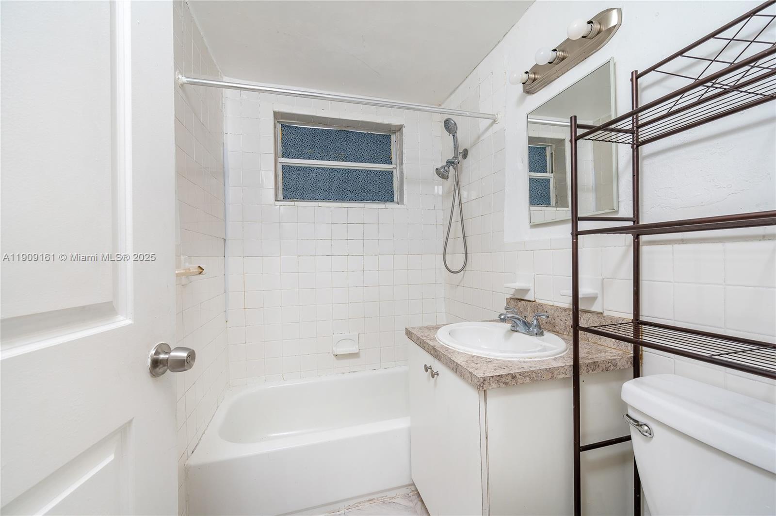 10015 Sw 170th Ter Property Photo 7