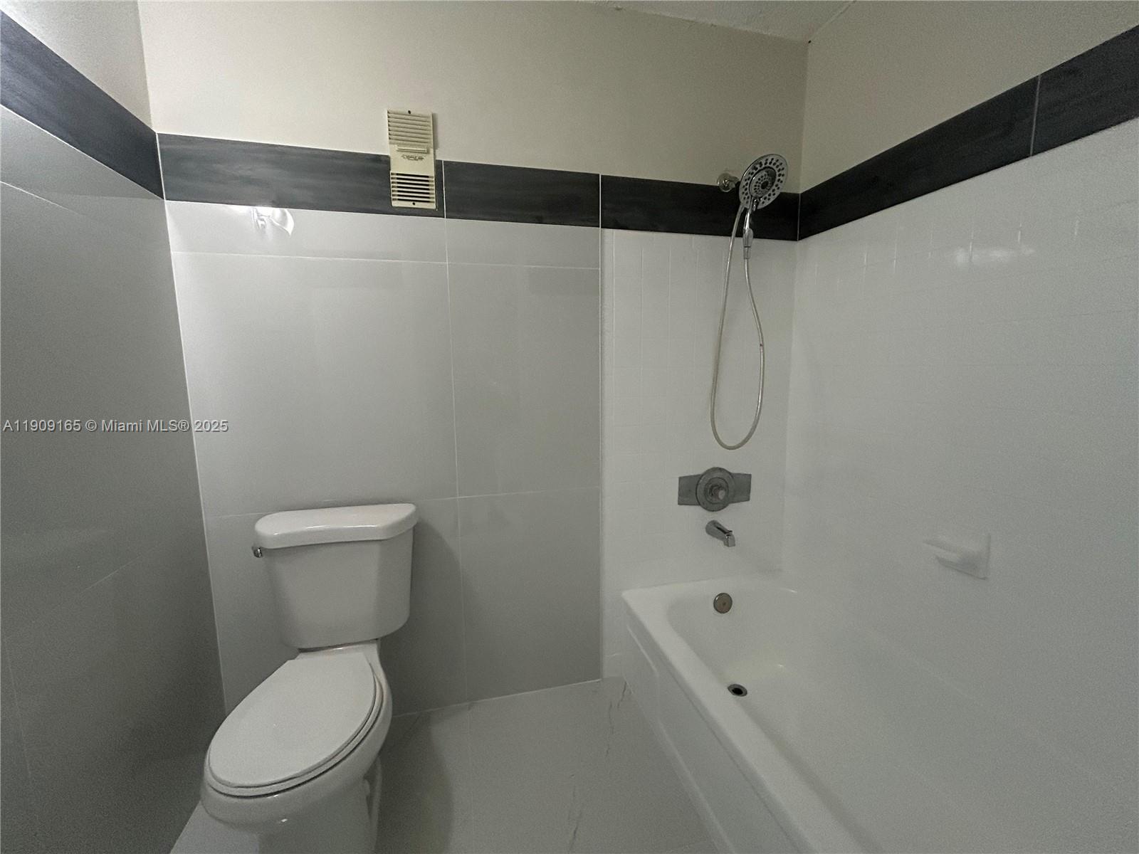 14850 Naranja Lakes Blvd B1g Property Photo 6