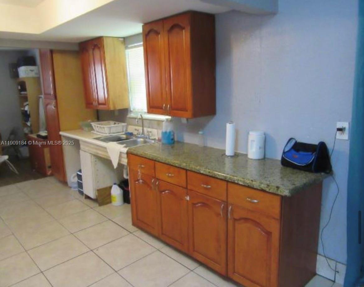 2800 Nw 9th Pl Property Photo 12