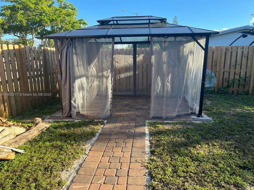 1625 Nw 9th Ave 1625 Property Photo 5