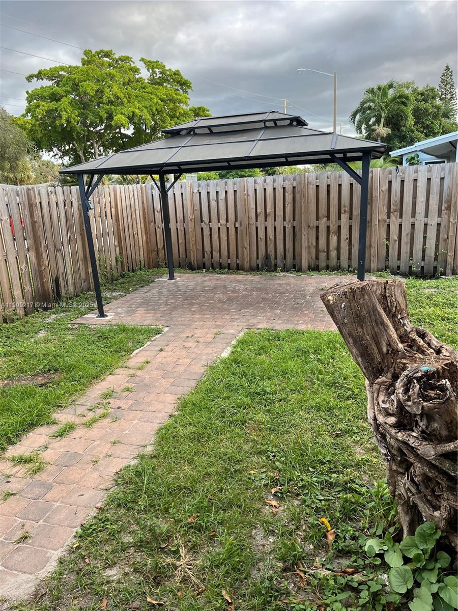 1625 Nw 9th Ave 1625 Property Photo 6