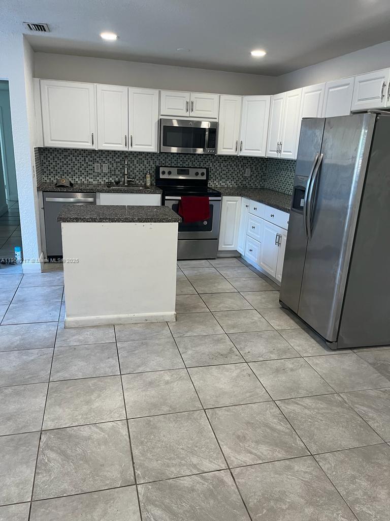 1625 Nw 9th Ave 1625 Property Photo 10