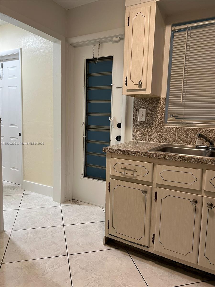 1521 Nw 43rd Ave 107 Property Photo 7