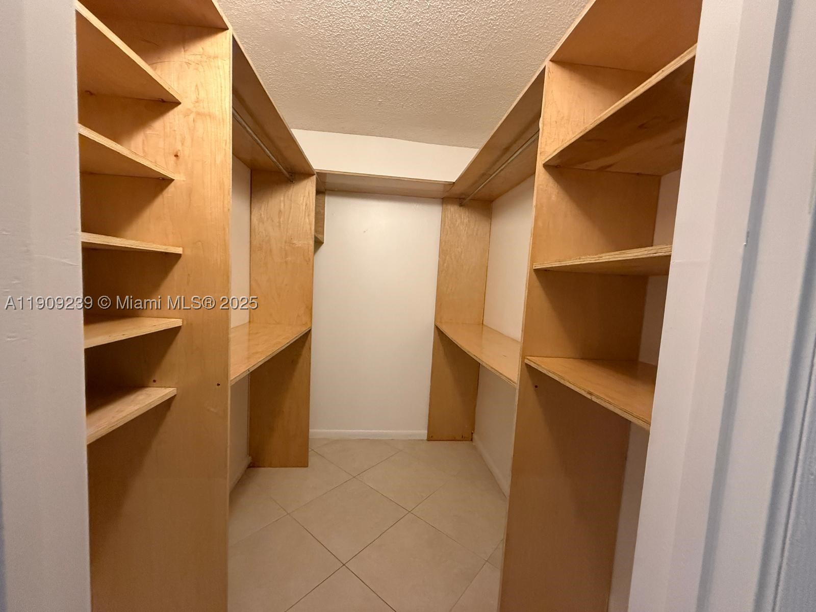 523 Trace Cir 105 Property Photo 17