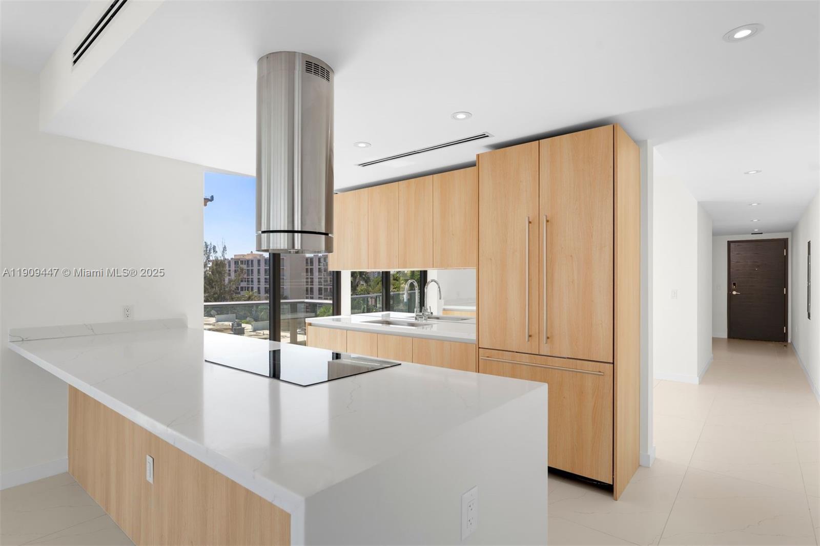 9901 W Bay Harbor Dr 506 Property Photo 1