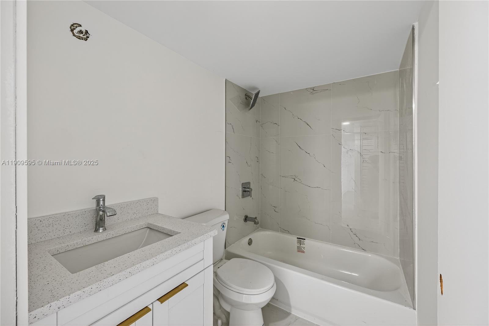 4198 Lakeside Dr 4198 Property Photo 14