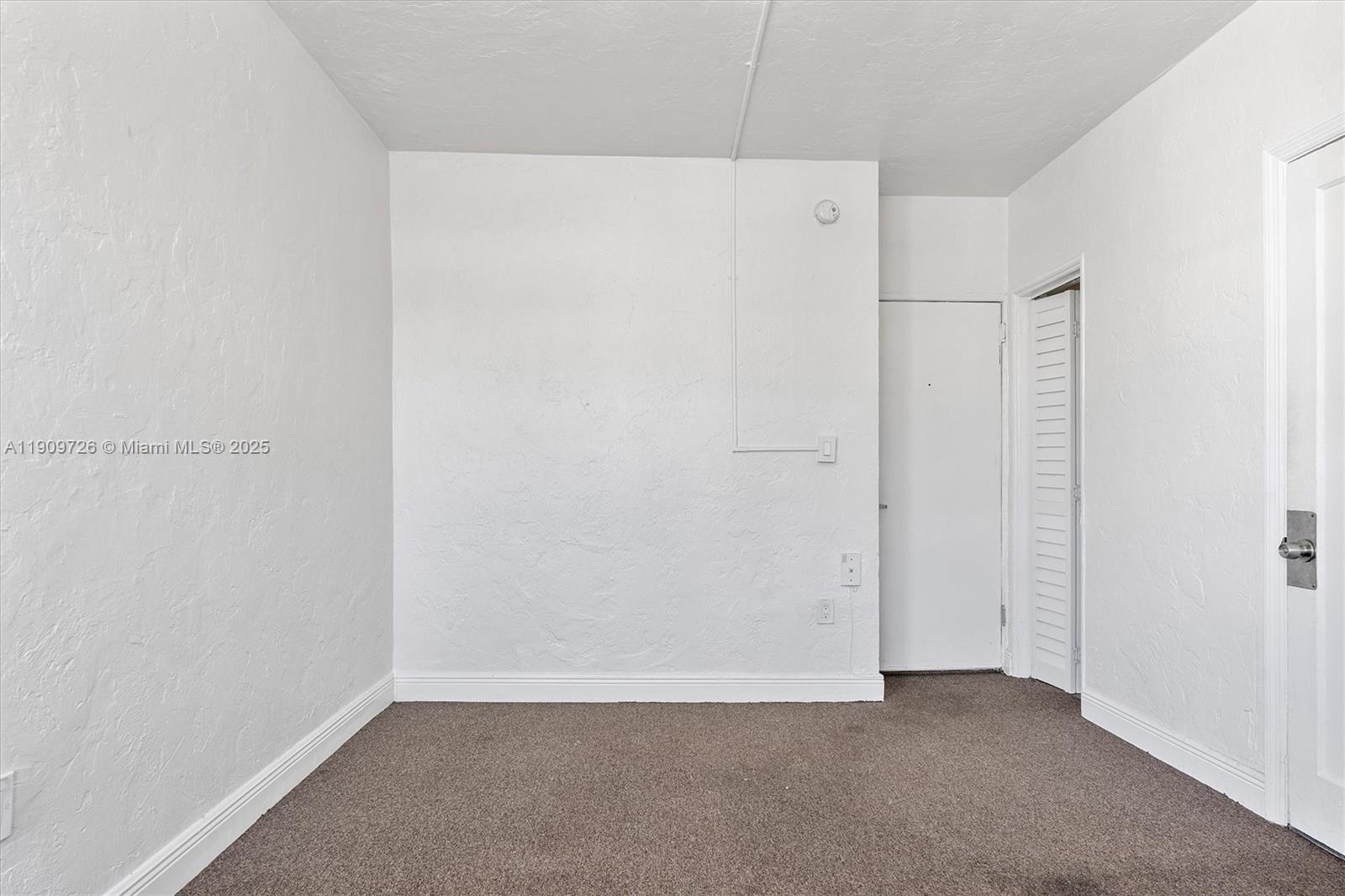 420 78th St Property Photo 18