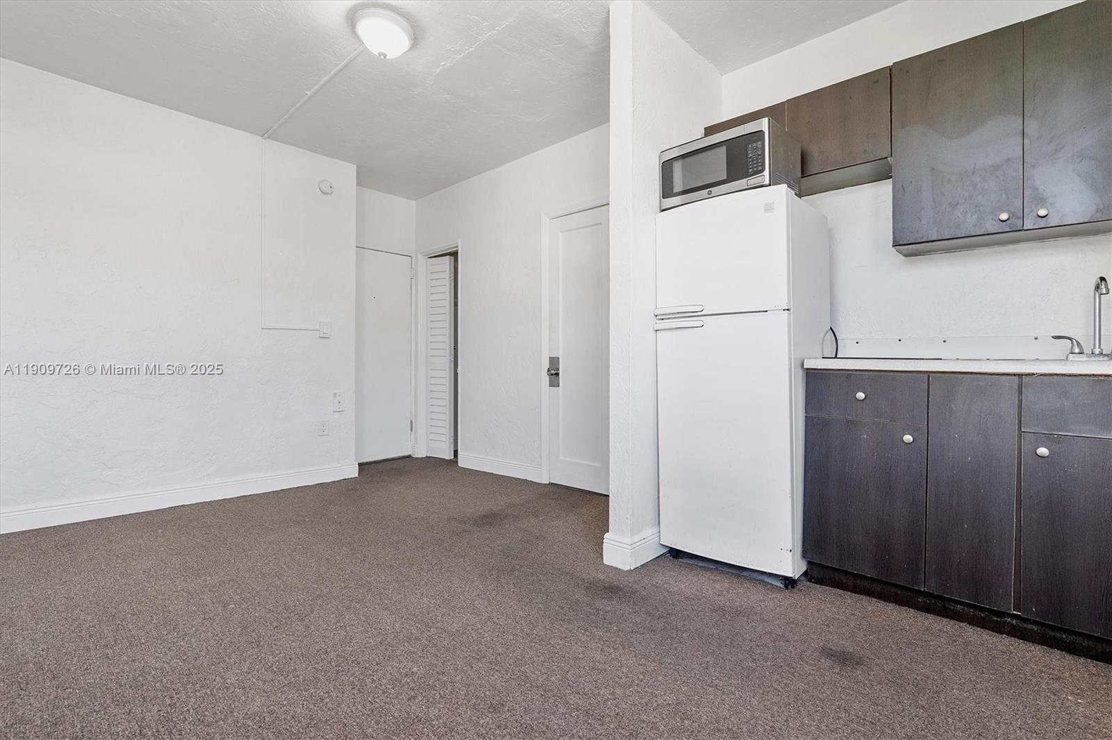 420 78th St Property Photo 19