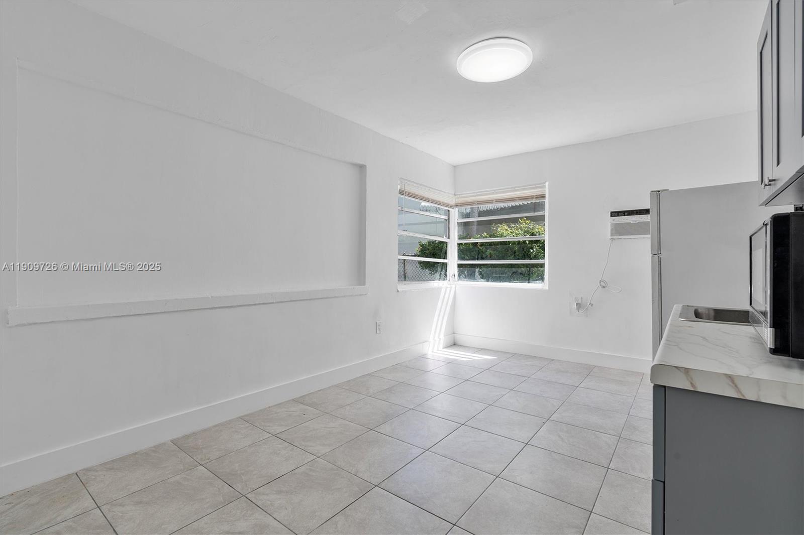 420 78th St Property Photo 26