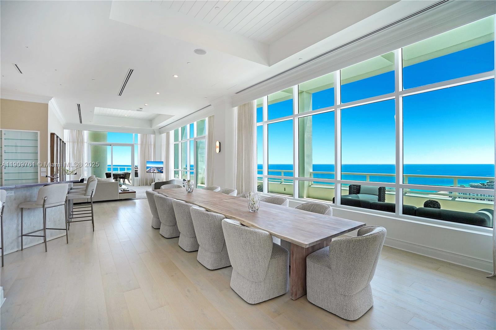 4401 Collins Ave Ph South Property Photo 16