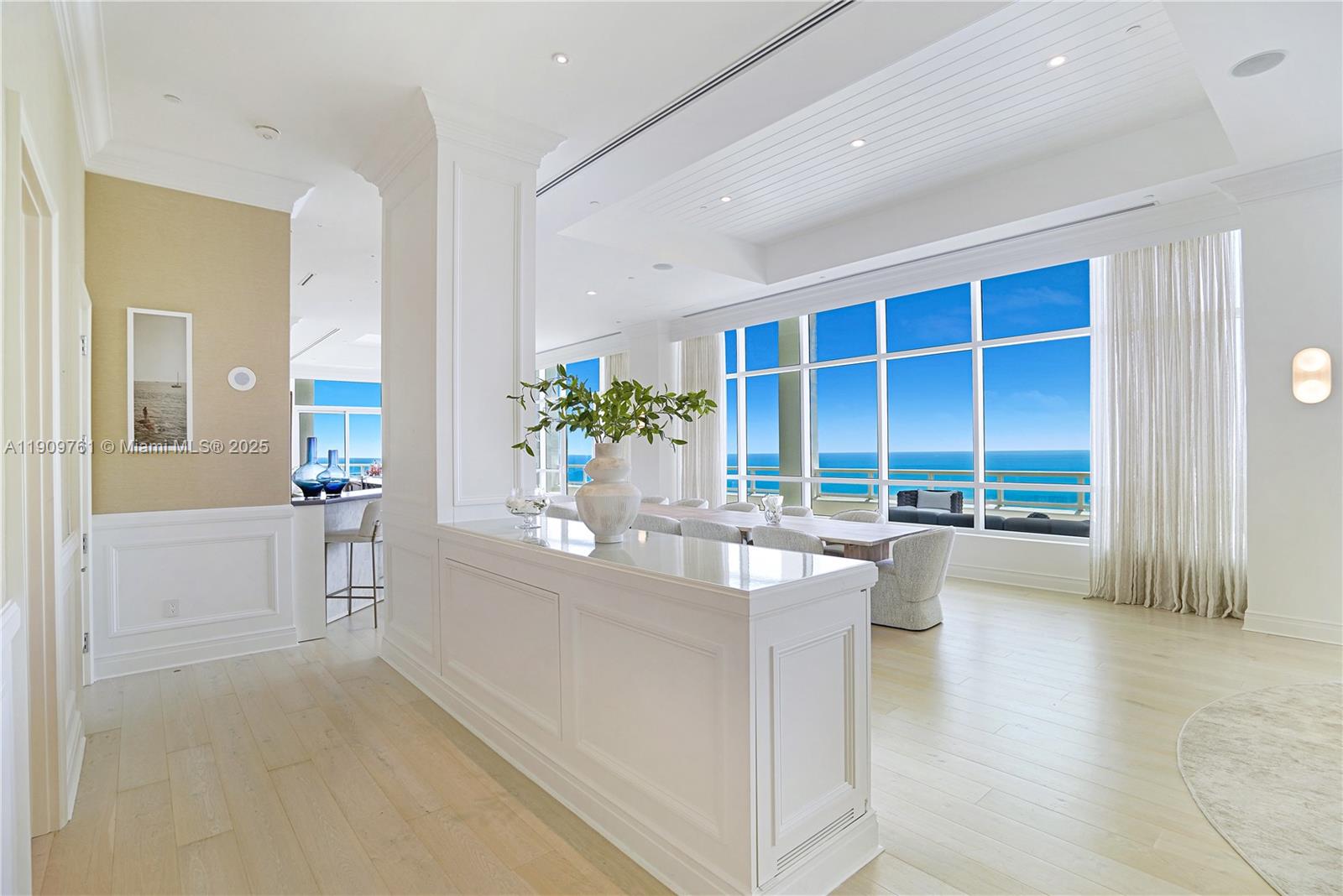 4401 Collins Ave Ph South Property Photo 17